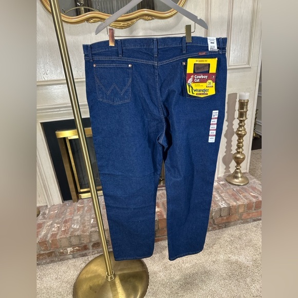 NWT Wrangler Cowboy Cut Relaxed Fit Jeans – 48x32 – Style 1031MWZPW – Dark Wash - Picture 2 of 7